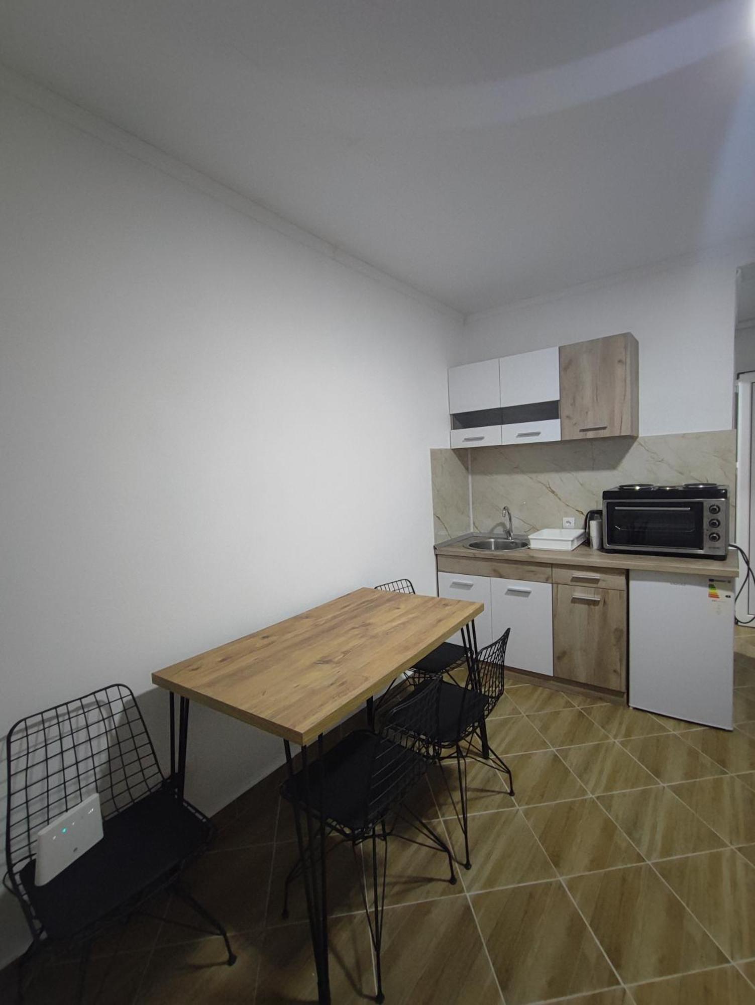 Hidden Villa Apartments 科托尔 外观 照片