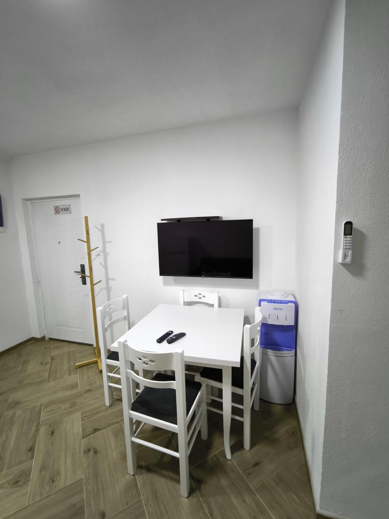Hidden Villa Apartments 科托尔 外观 照片
